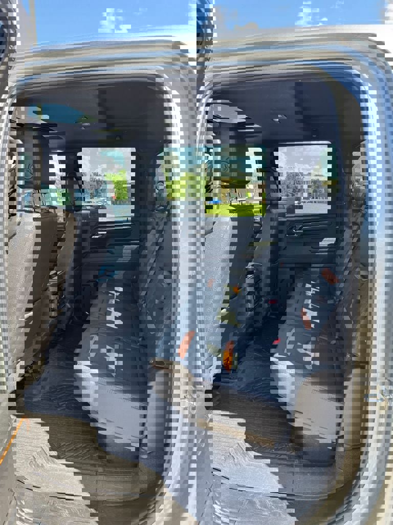 Used 2024 GMC Sierra 2500 AT4 w/ AT4 Preferred Package image 17