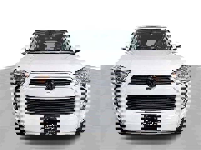 Used 2018 Toyota 4Runner SR5 image 3