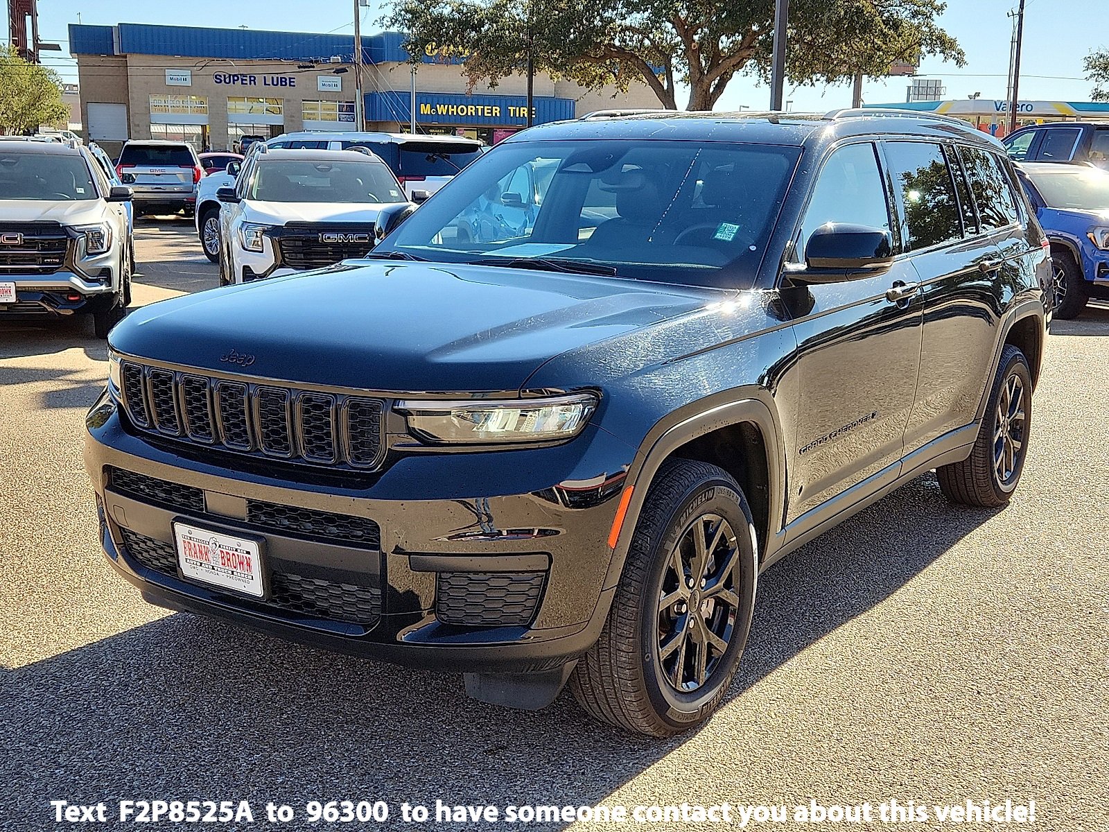Used 2024 Jeep Grand Cherokee L Laredo image 1