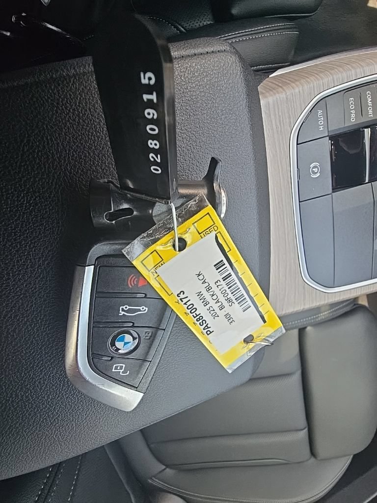 Used 2025 BMW 330i xDrive Sedan AWD/4WD image 28