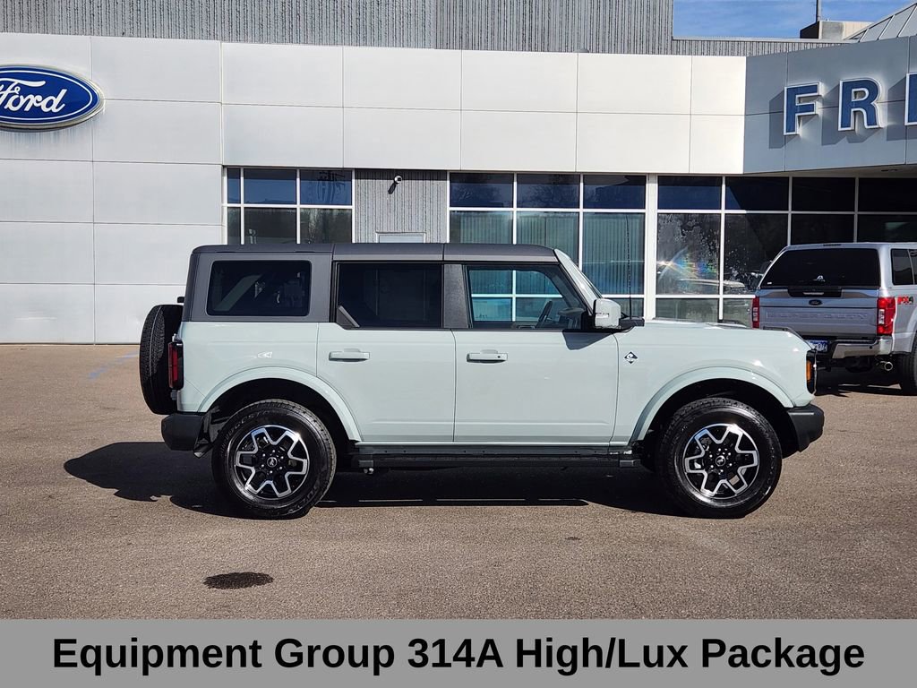 Used 2024 Ford Bronco Outer Banks image 3