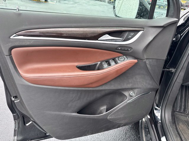 Used 2018 Buick Enclave Avenir w/ Avenir Technology Package AWD/4WD image 25