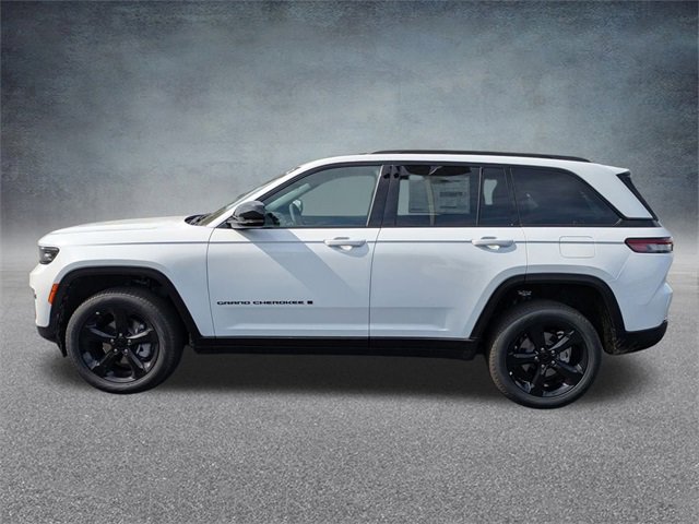 New 2025 Jeep Grand Cherokee Limited w/ Black Appearance Package image 7
