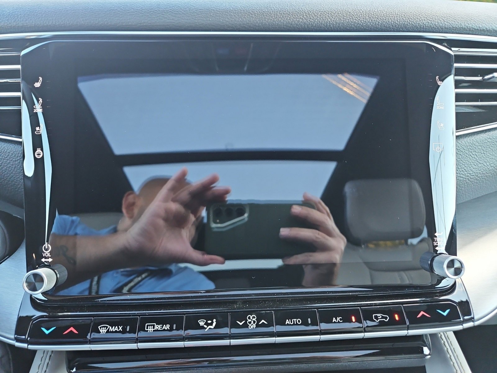 New 2025 Jeep Wagoneer 4WD image 28