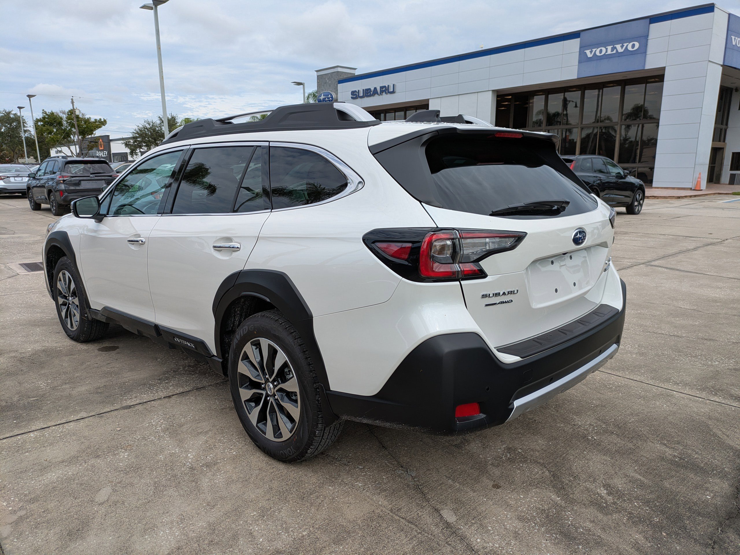 Certified 2025 Subaru Outback Touring XT w/ Popular Package #2 image 6