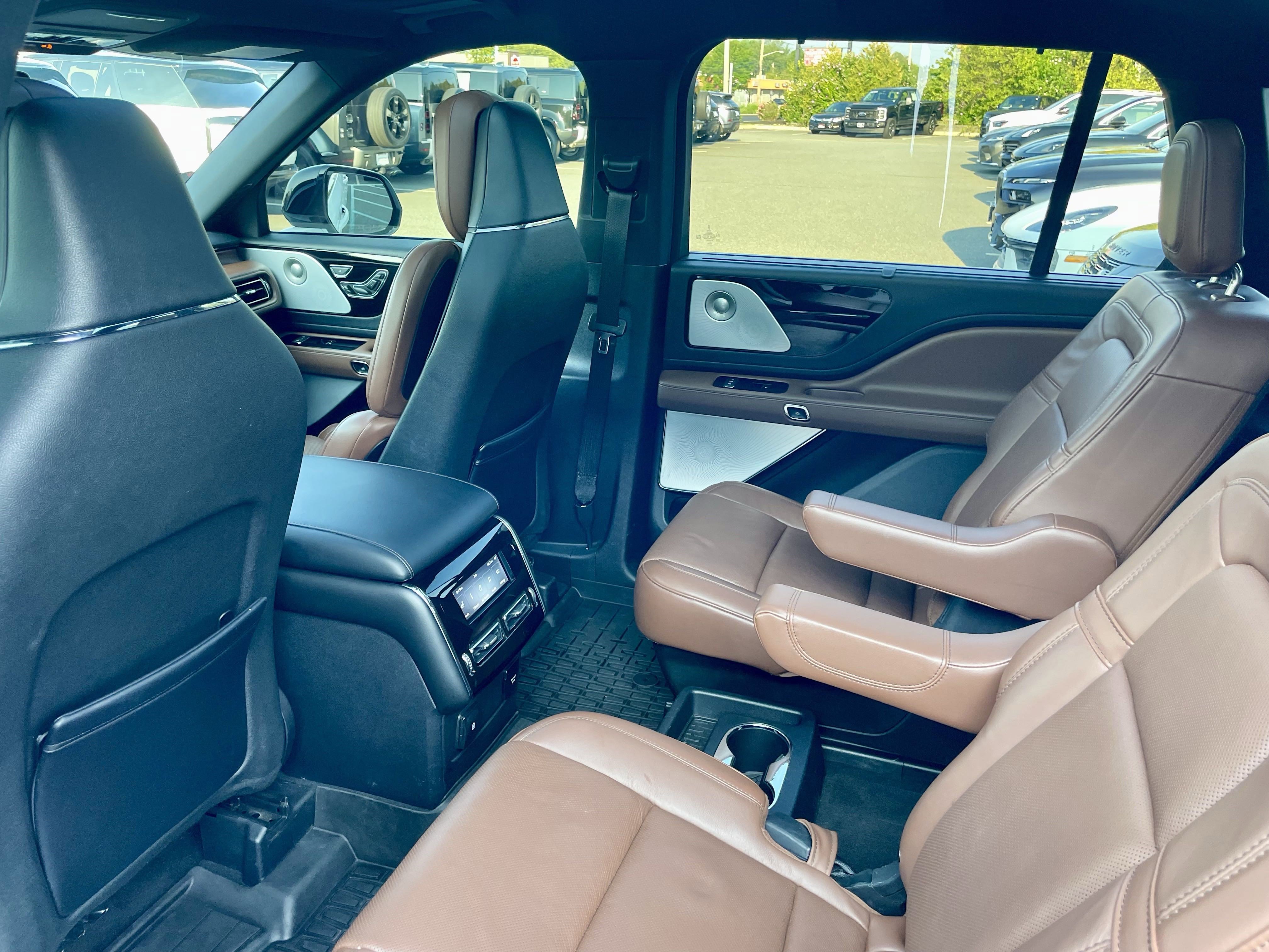 Used 2023 Lincoln Aviator Reserve w/ Equipment Group 201A image 30