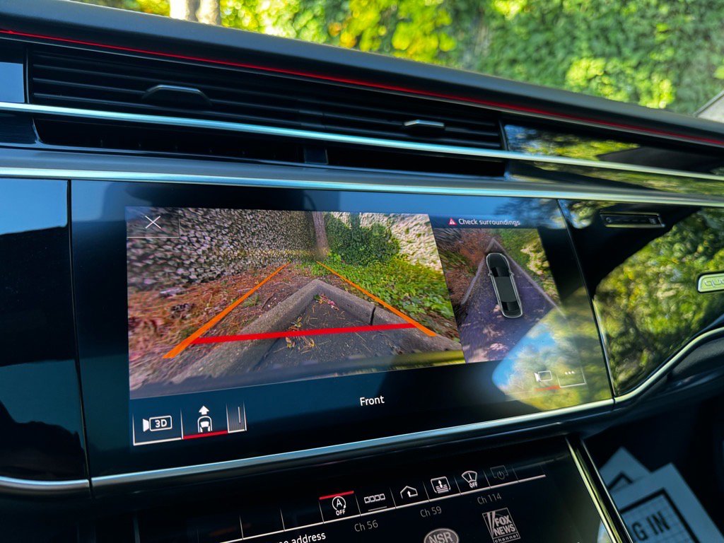 Used 2021 Audi S8 L w/ S8 Executive Package image 12