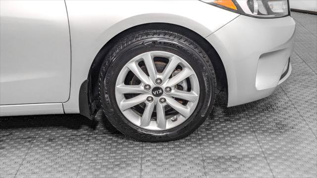 Used 2017 Kia Forte LX w/ LX Popular Plus Package FWD image 29