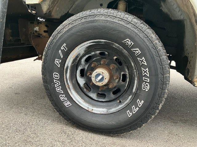 Used 2004 Ford F350 XL AWD/4WD image 22