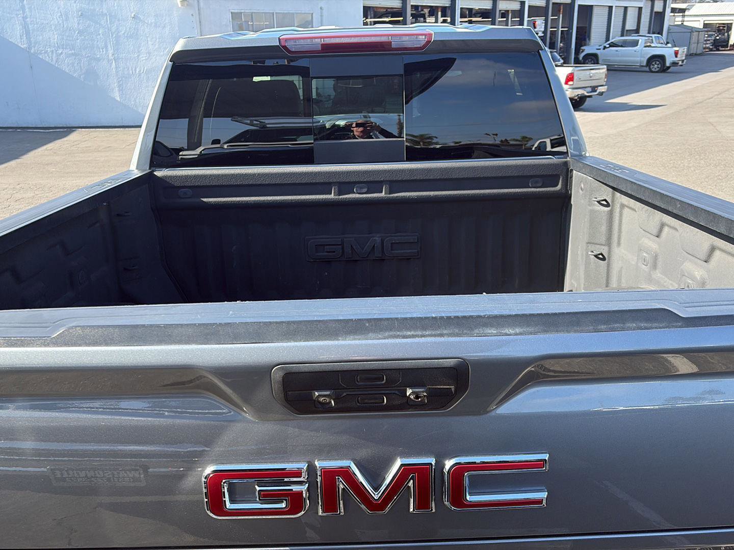 Used 2020 GMC Sierra 1500 SLT w/ SLT Premium Plus Package image 8