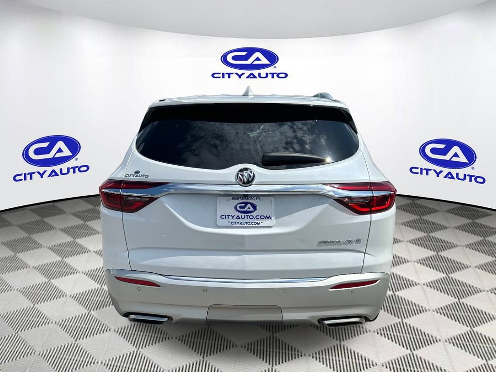 Used 2018 Buick Enclave Premium w/ Experience Buick Package FWD image 4