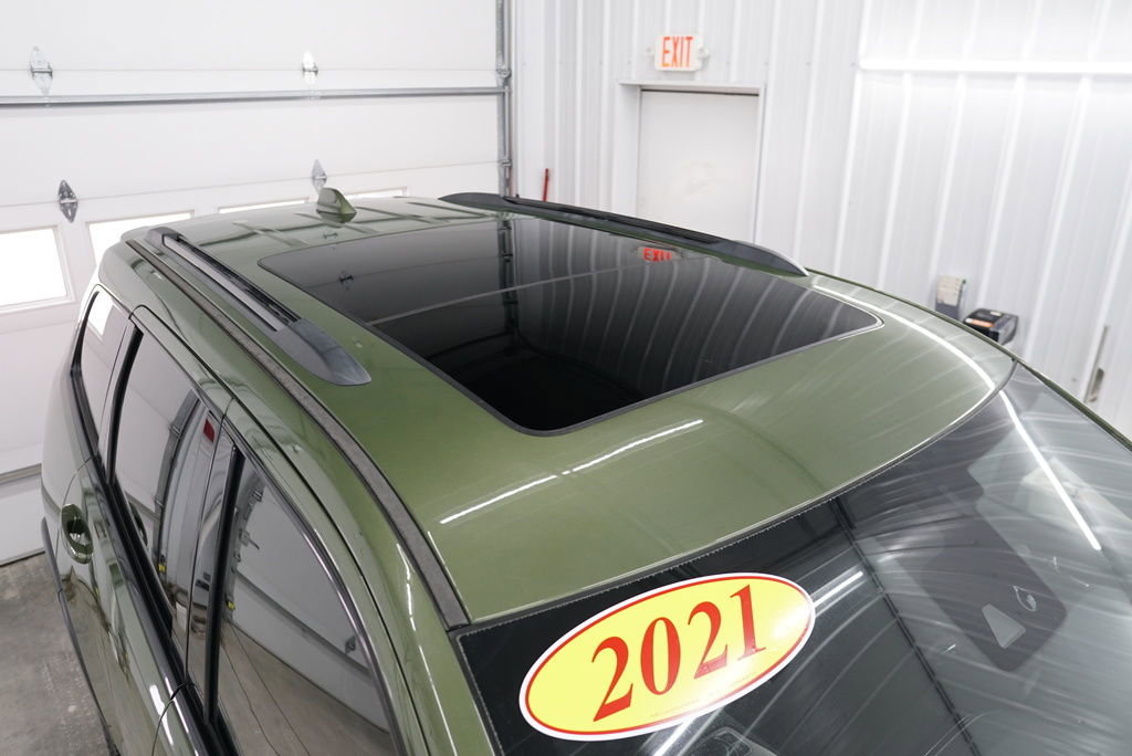 Used 2021 Jeep Grand Cherokee Trailhawk w/ Trailhawk Luxury Group image 2