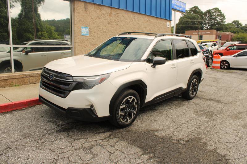 Used 2025 Subaru Forester Premium AWD/4WD image 3