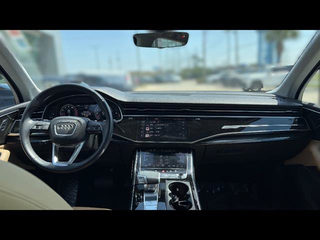 Used 2023 Audi Q7 3.0T Prestige image 13