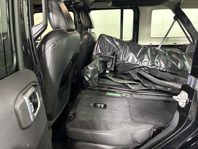 Used 2022 Jeep Wrangler Unlimited Sahara image 27