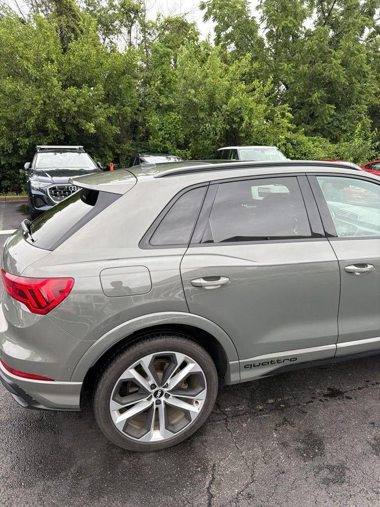 Used 2021 Audi Q3 2.0T Premium Plus w/ Premium Plus Package AWD/4WD image 9