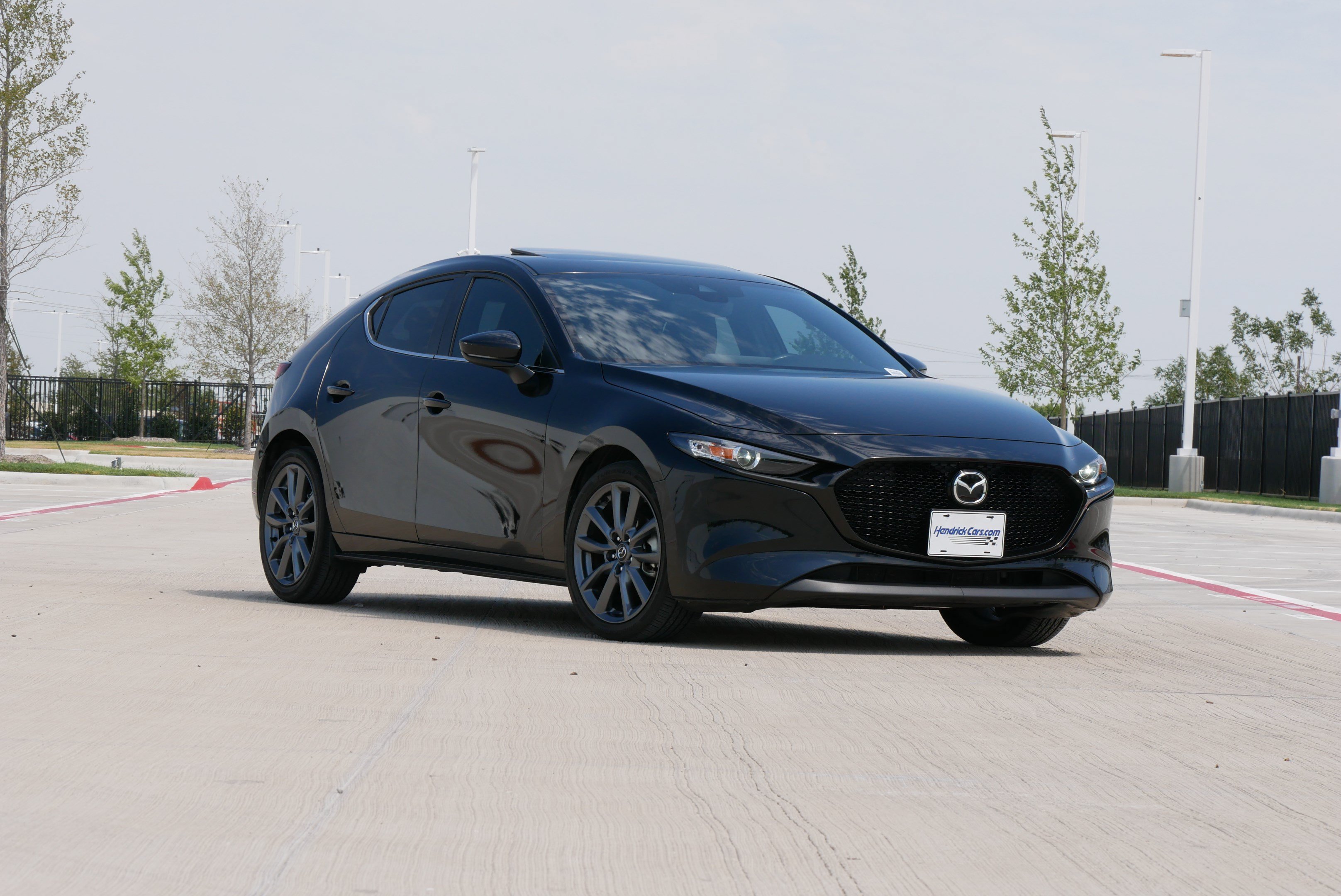 Used 2022 MAZDA MAZDA3 s FWD image 2