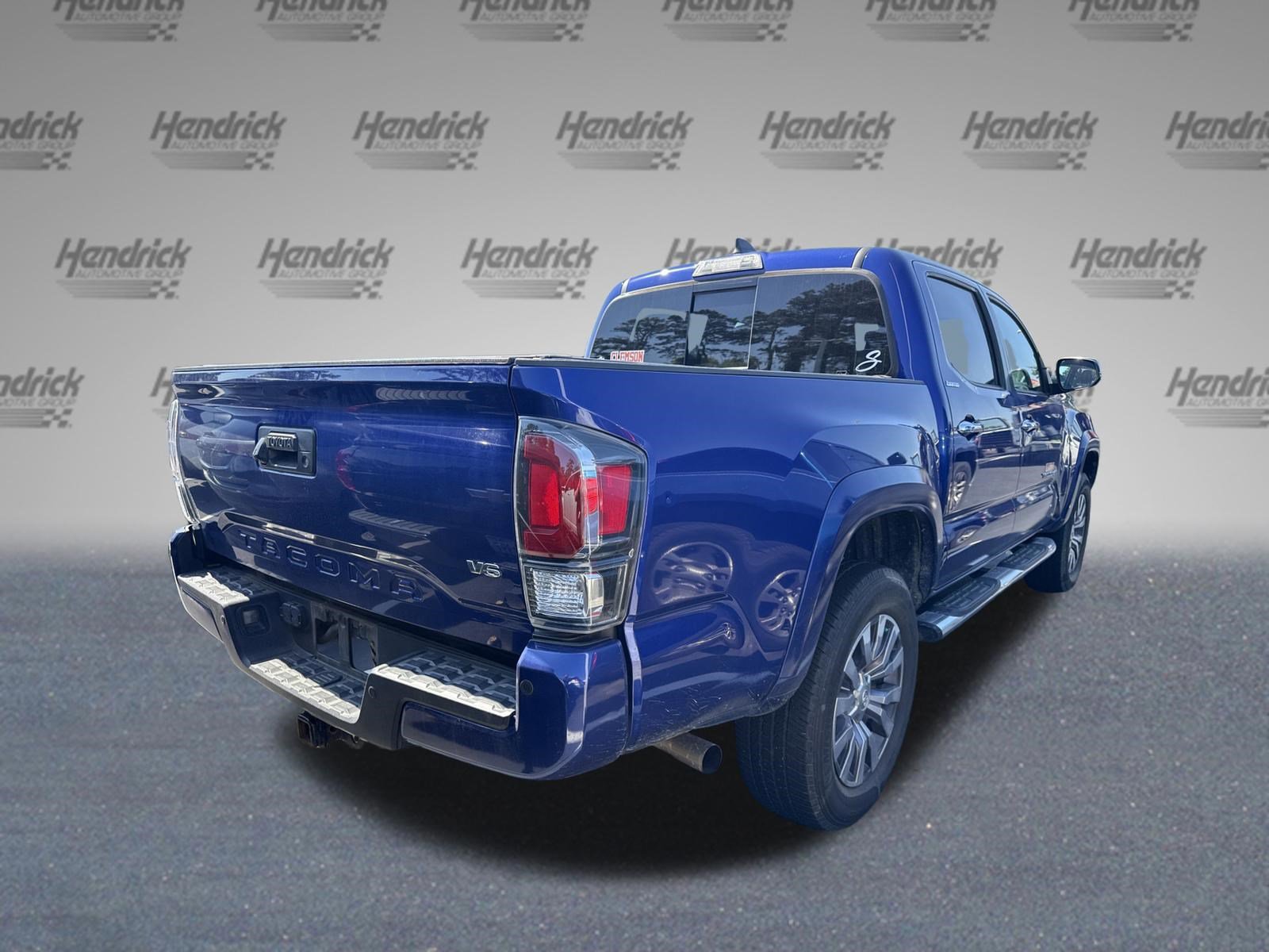 Used 2022 Toyota Tacoma Limited RWD image 9