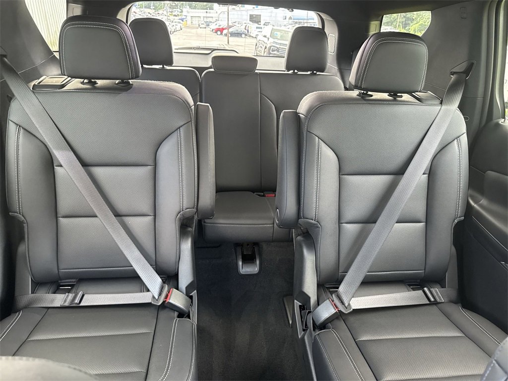 New 2026 Chevrolet Traverse LT w/ Midnight/Sport Edition image 28