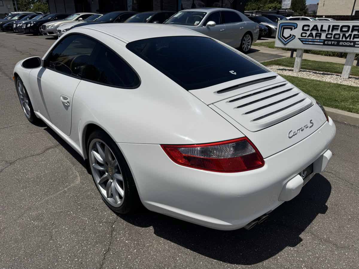 Used 2006 Porsche 911 Carrera S RWD image 3