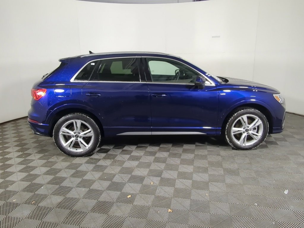Used 2024 Audi Q3 2.0T Premium Plus w/ Premium Plus Package image 13