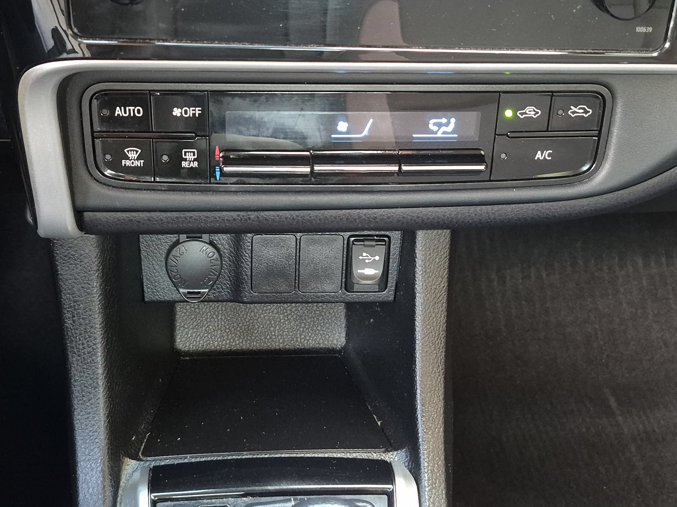 Certified 2019 Toyota Corolla LE FWD image 21
