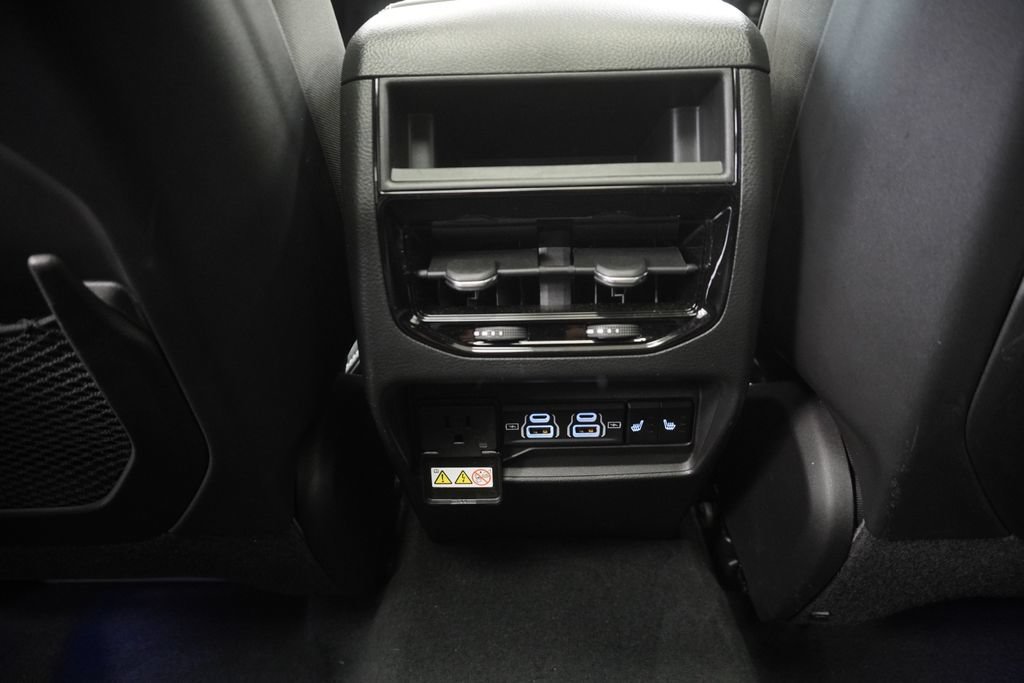 Used 2025 Jeep Grand Cherokee Overland w/ Adv Protech Group III AWD/4WD image 35