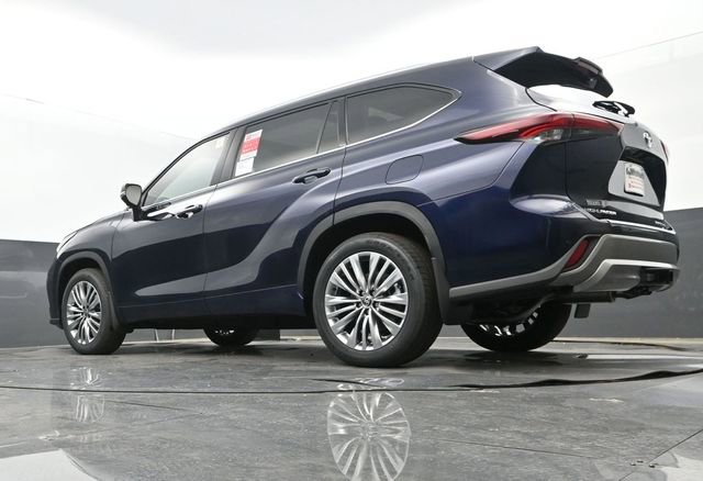 New 2026 Toyota Highlander Platinum AWD/4WD image 26