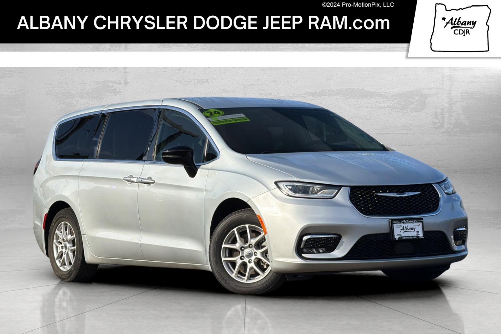 Used 2024 Chrysler Pacifica Touring-L