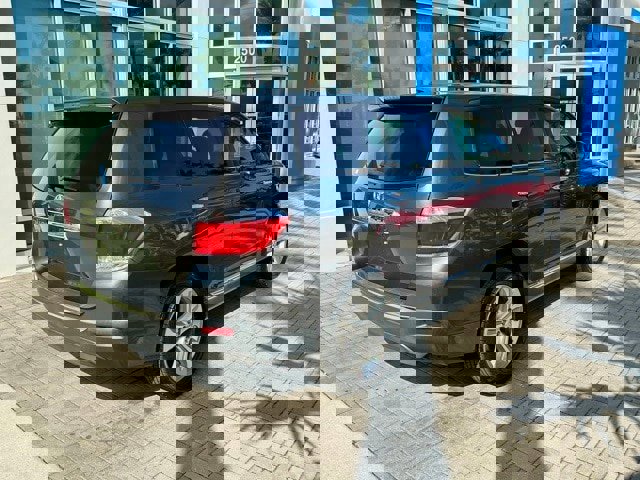 Used 2013 Toyota Highlander Limited image 6