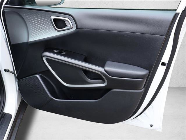 Used 2022 Kia Soul LX w/ Technology Package FWD image 27