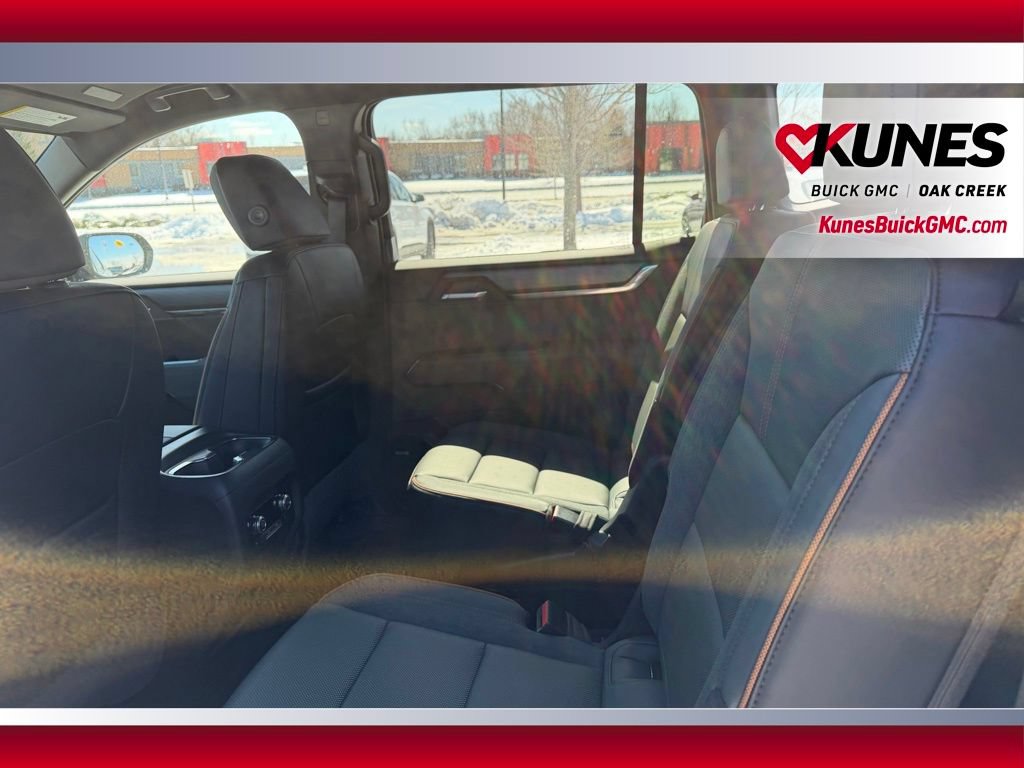 New 2026 GMC Acadia AT4 w/ Luxury Package AWD/4WD image 6