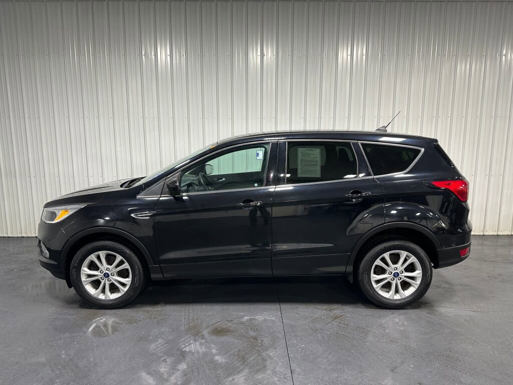 Used 2019 Ford Escape SE image 4