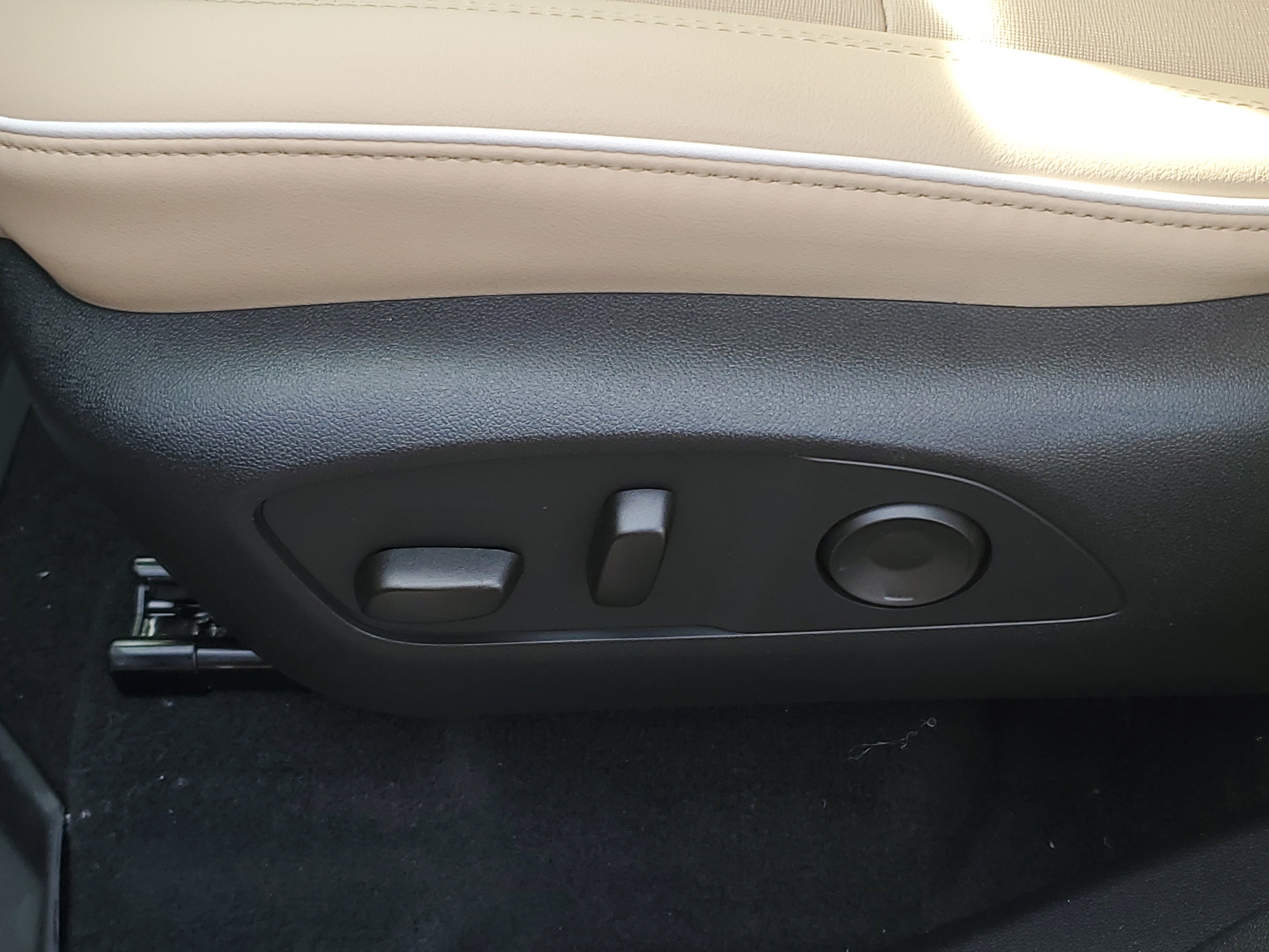 New 2026 Buick Enclave Preferred w/ LPO, Floor Liner Package image 25