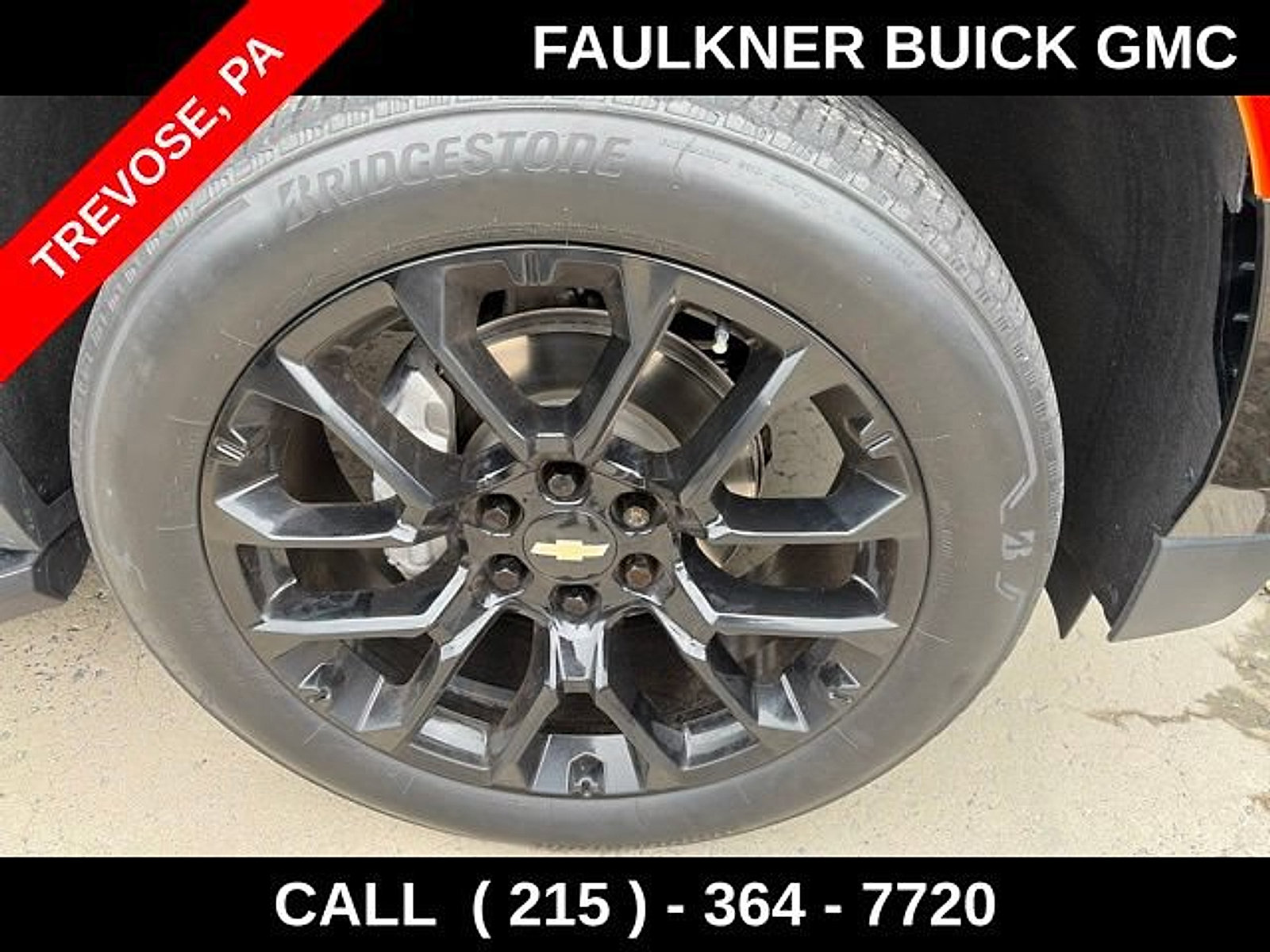 Used 2022 Chevrolet Tahoe LT w/ Luxury Package AWD/4WD image 3
