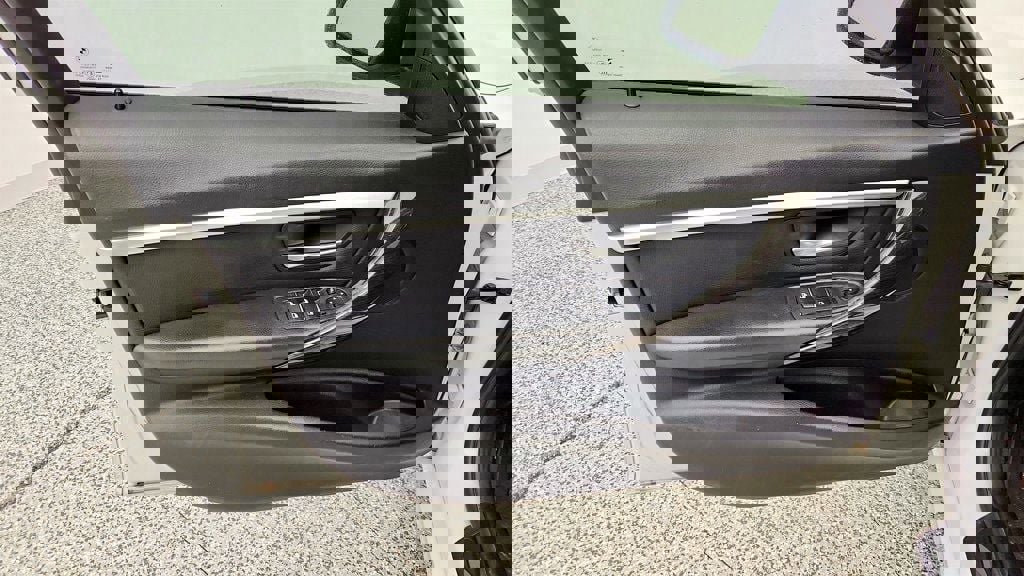 Used 2016 BMW 328i Sedan image 28