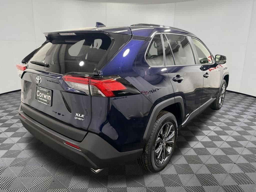 Used 2025 Toyota RAV4 XLE Premium AWD/4WD image 7
