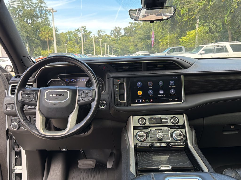 Used 2021 GMC Yukon XL Denali w/ Denali Ultimate Package AWD/4WD image 7