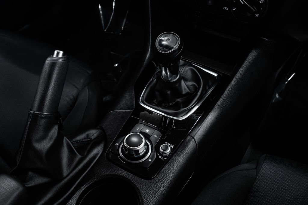 Used 2015 MAZDA MAZDA3 i Sport image 24