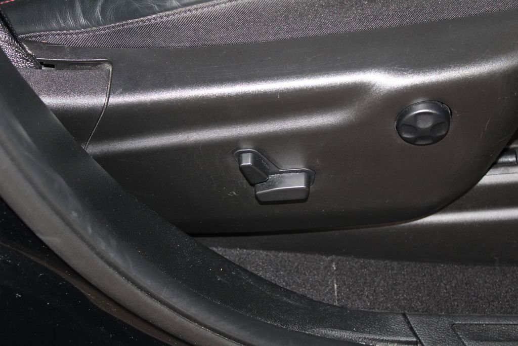 Used 2023 Dodge Durango GT image 32