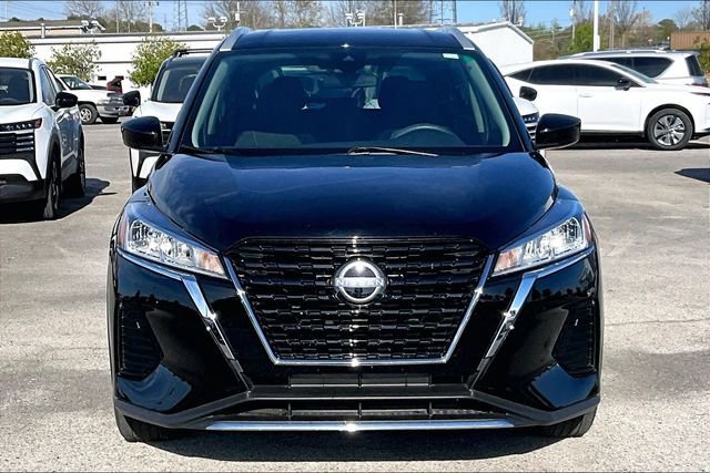 Certified 2024 Nissan Kicks SV image 3