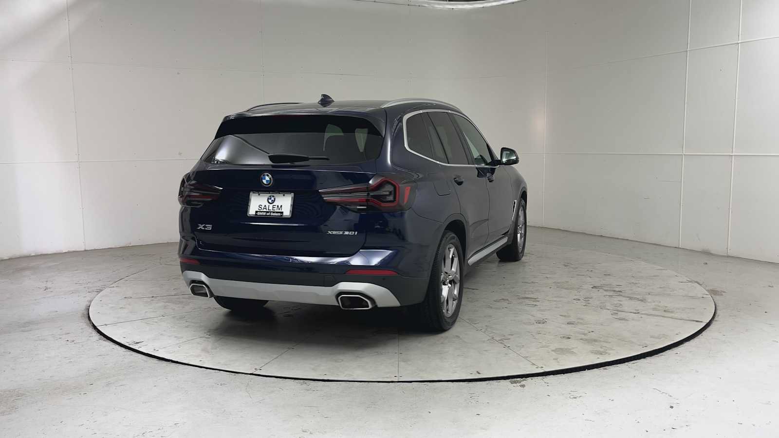 Used 2023 BMW X3 xDrive30i w/ Premium Package AWD/4WD image 2