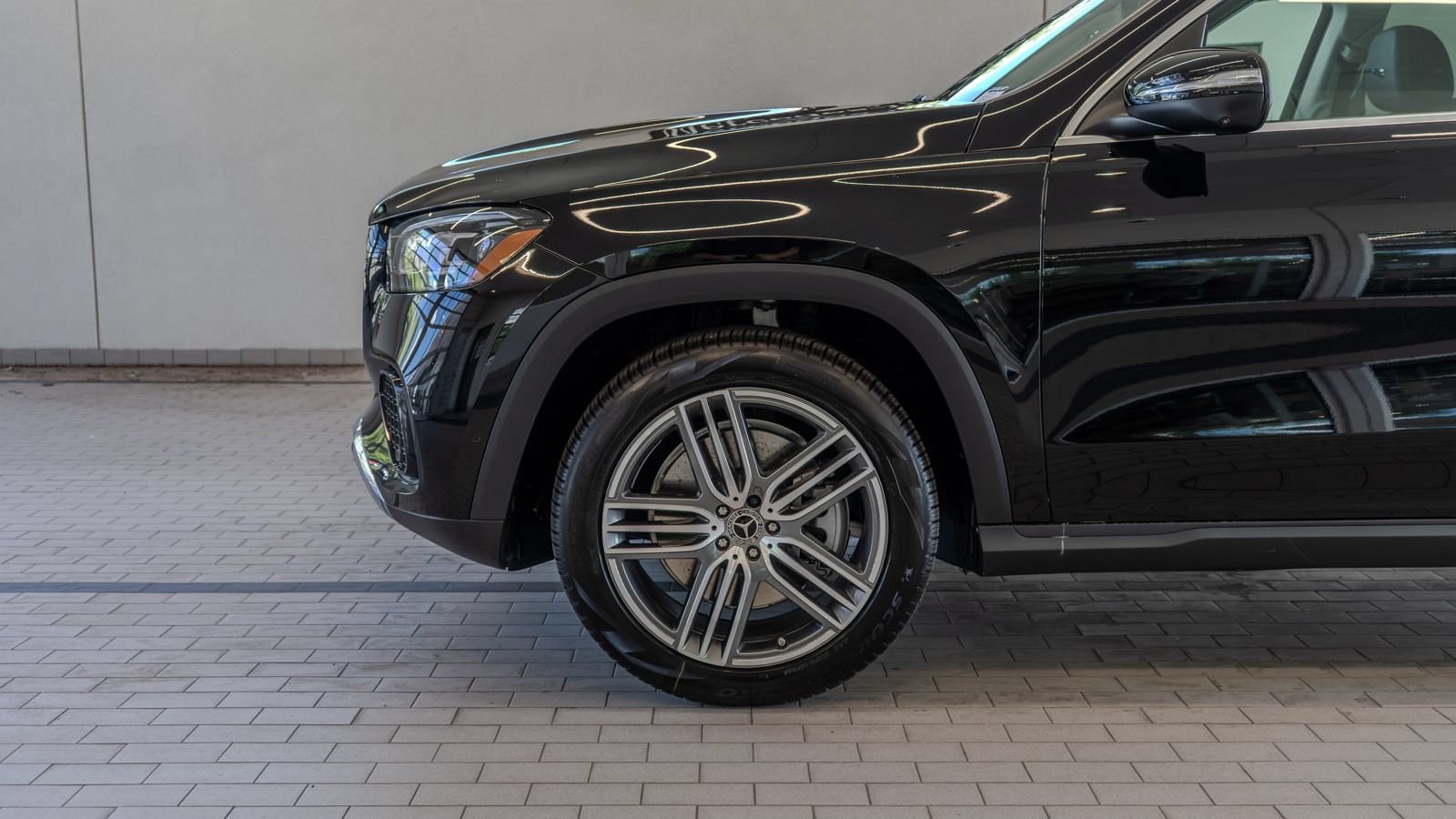 New 2026 Mercedes-Benz GLS 450 4MATIC image 4
