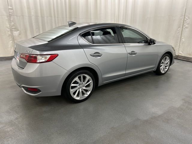 Used 2017 Acura ILX FWD image 4