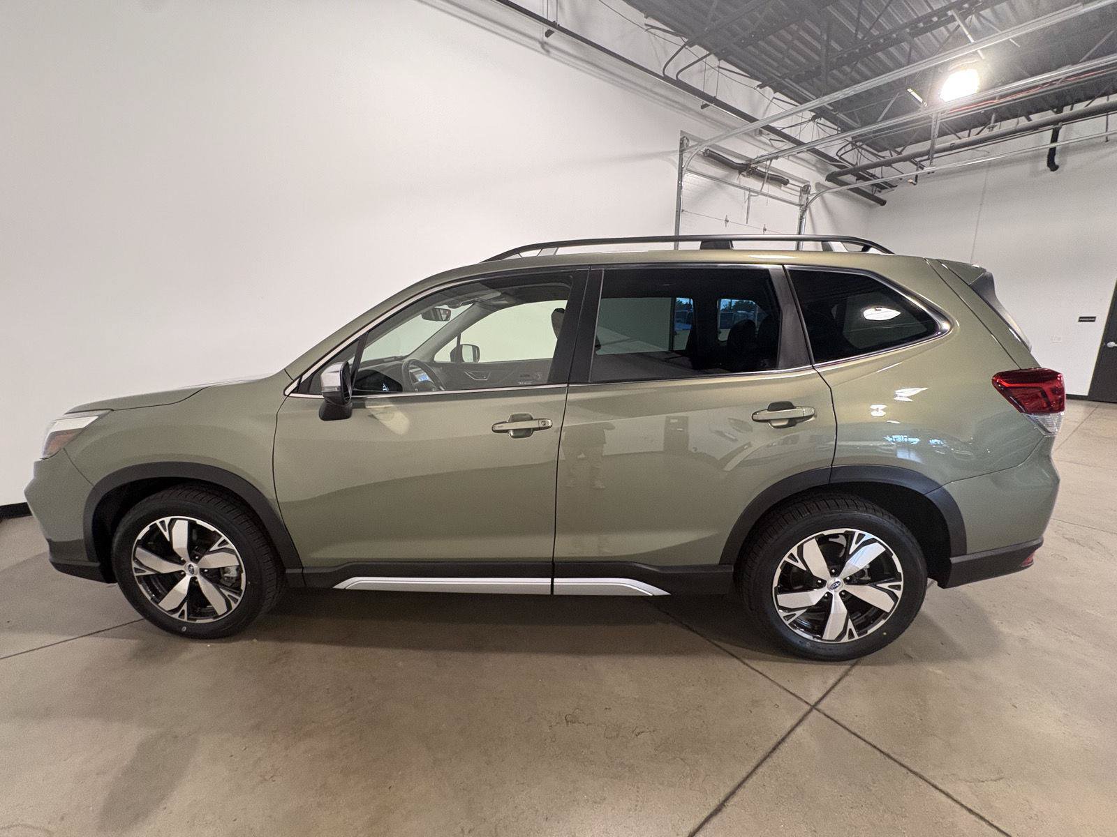 Used 2021 Subaru Forester Touring AWD/4WD image 6