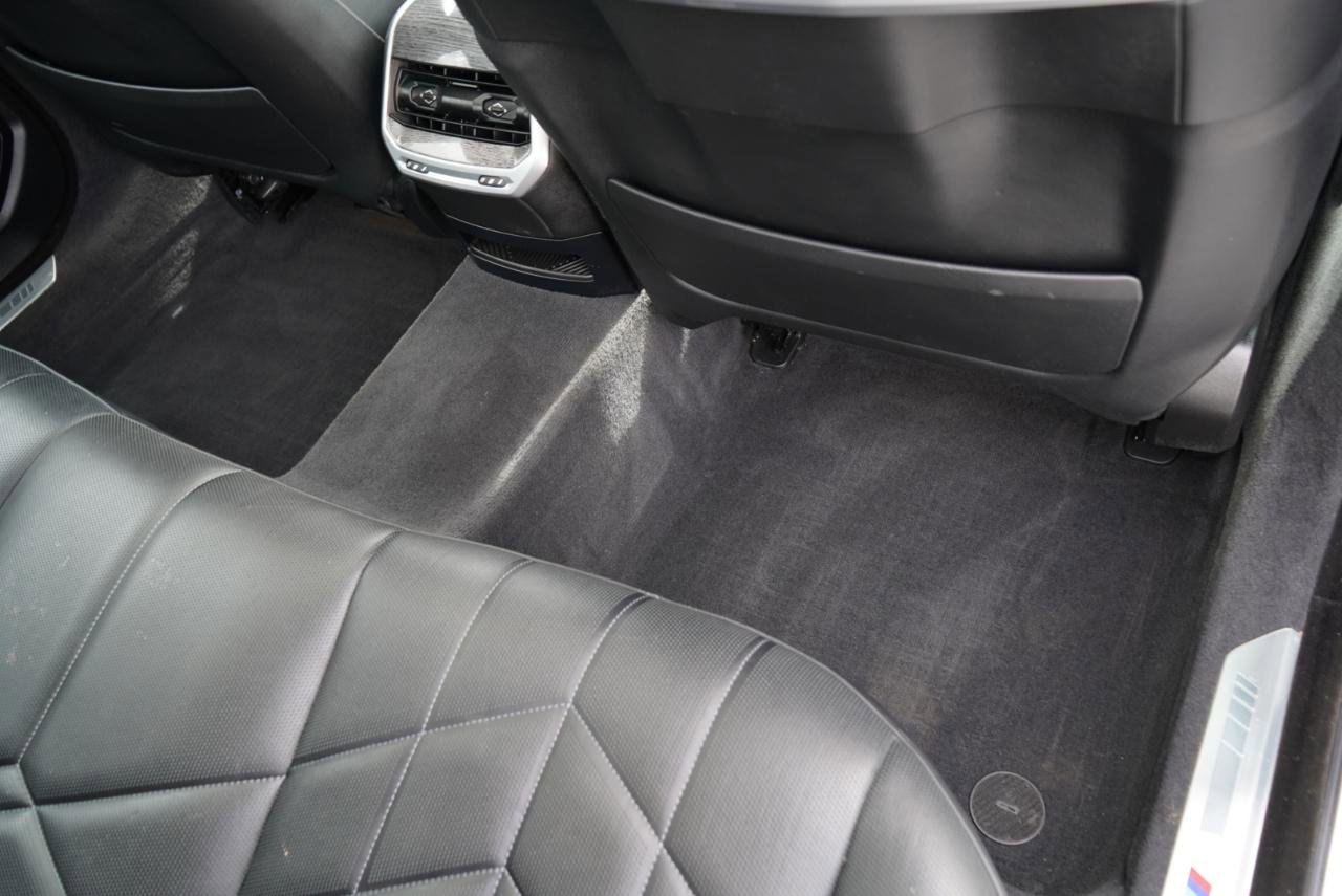 Used 2023 BMW 760i xDrive w/ Executive Package image 64