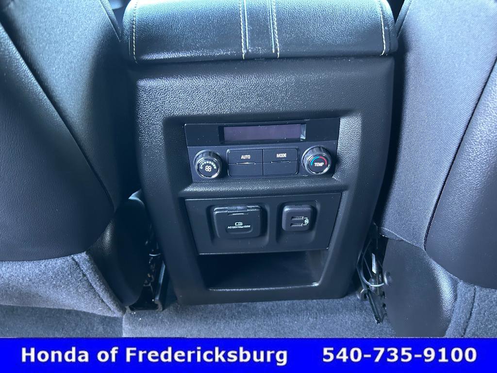 Used 2023 Chevrolet Traverse LT w/ LT Premium Package image 41