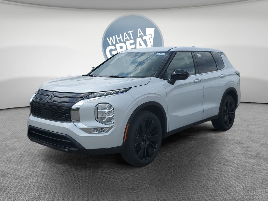 New 2026 Mitsubishi Outlander LE FWD image 8