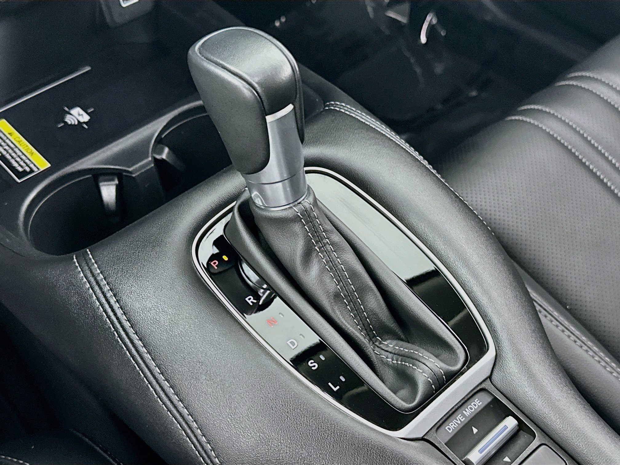 Used 2023 Honda HR-V EX-L image 16
