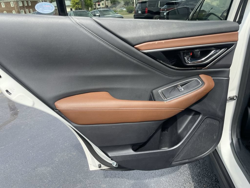 Used 2020 Subaru Outback Touring AWD/4WD image 23